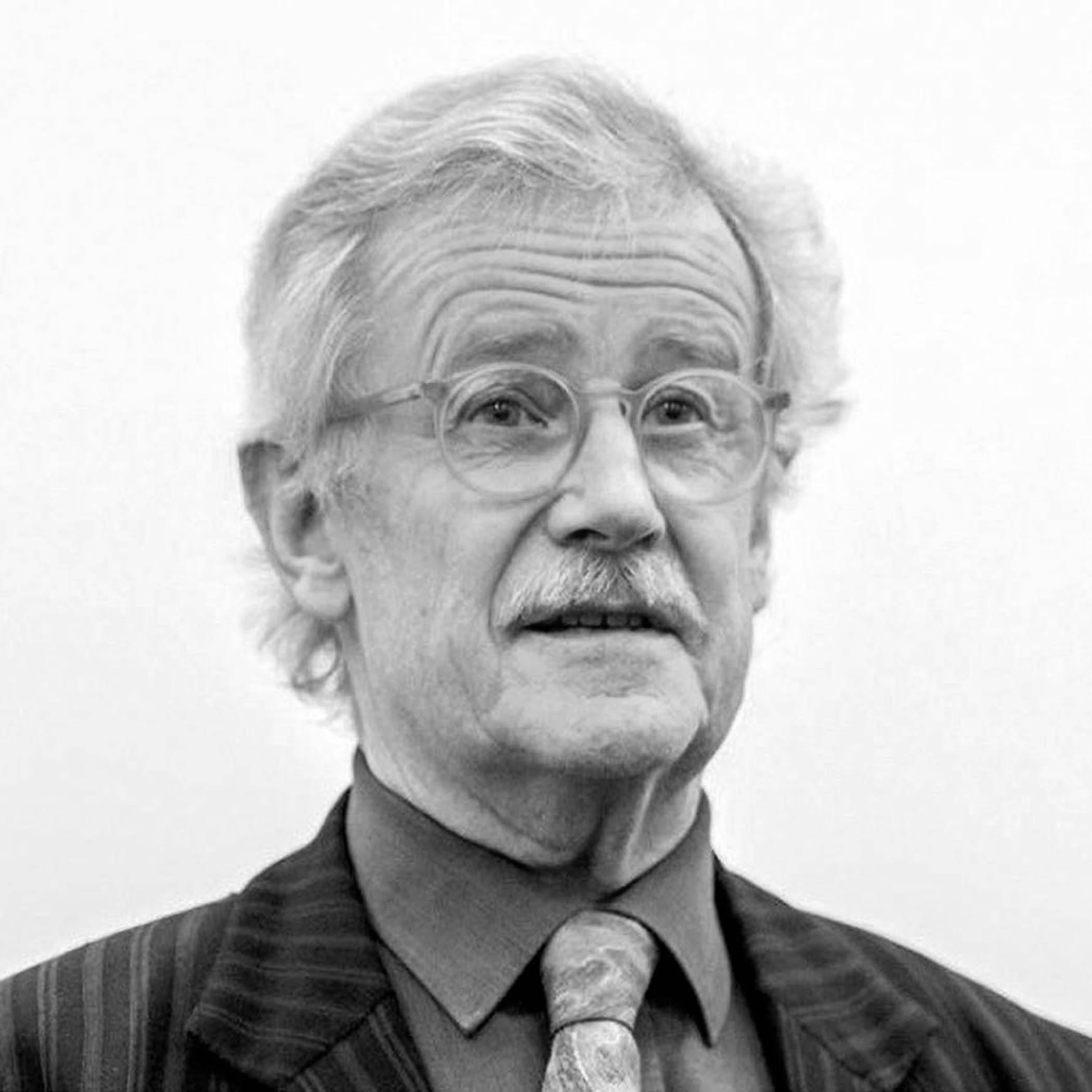 Photo of Christopher Frayling