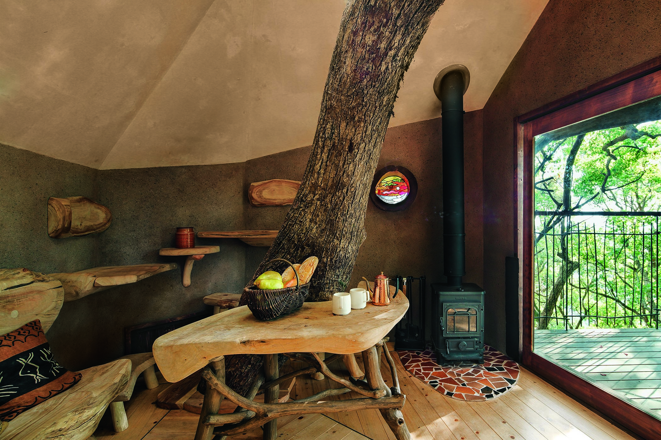 Beyond the canopy: remarkable treehouses