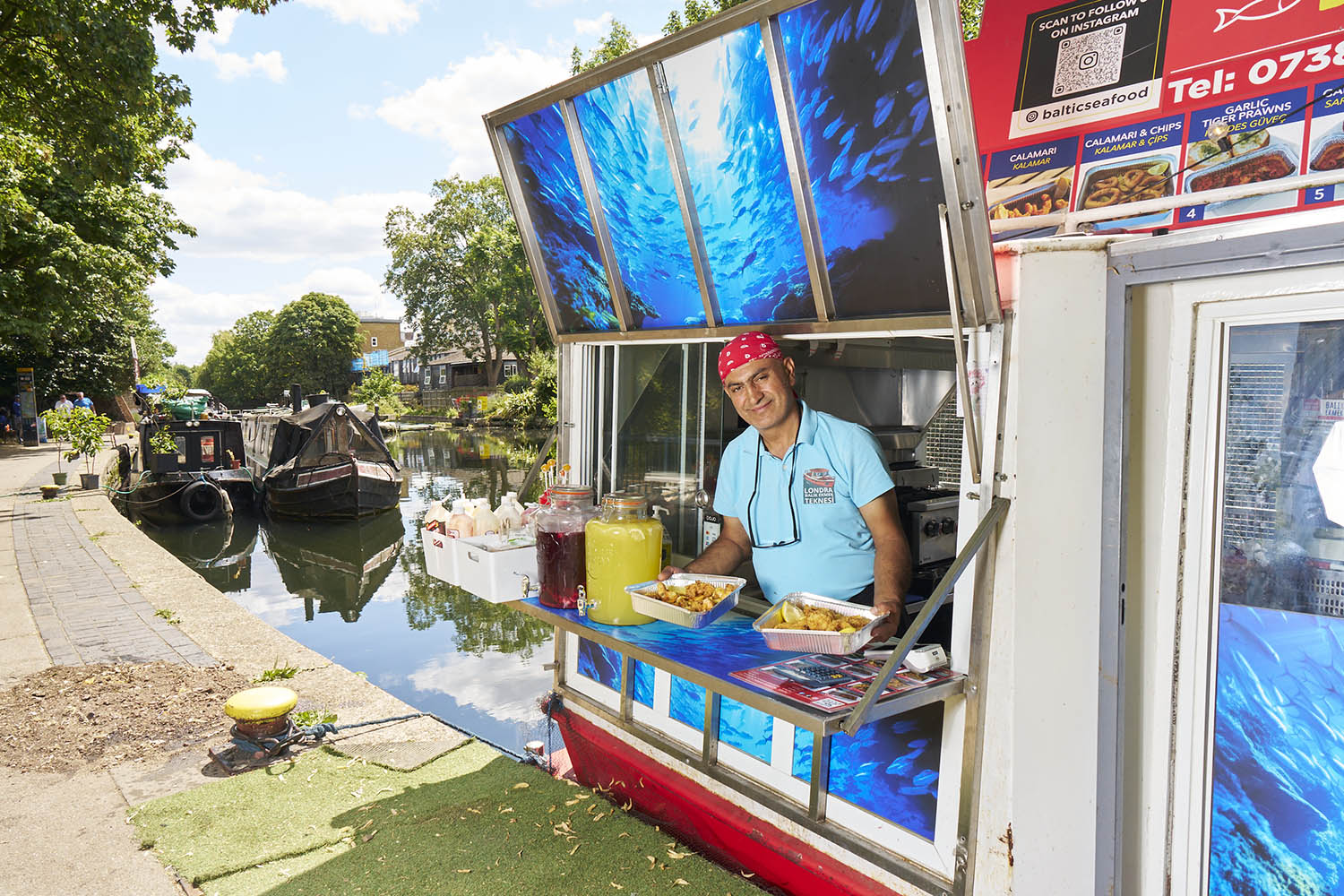 Mustafa Goksen moored up at Old Ford Lock. Photographed by Suki Dhanda