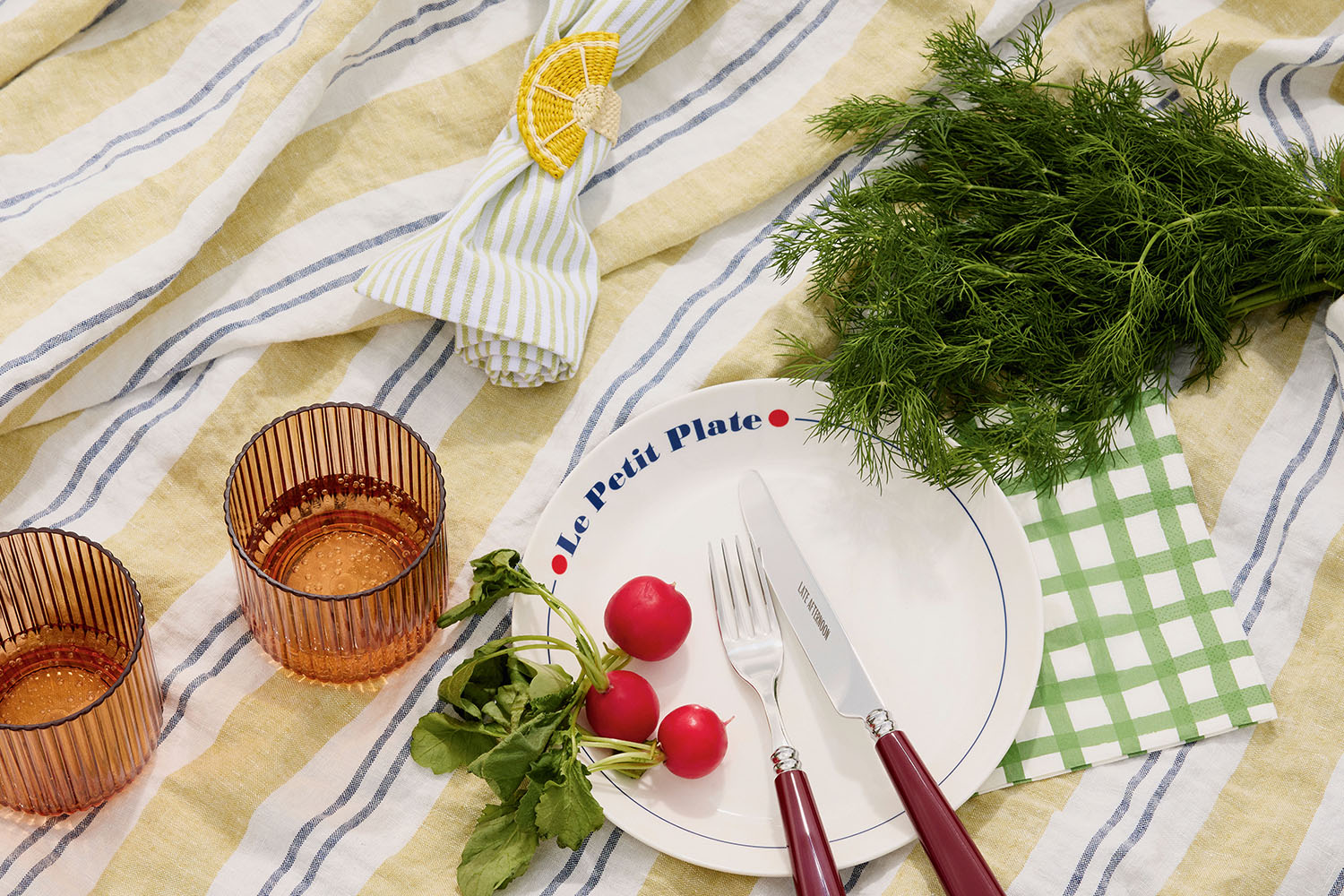 Take it outside: all you need for the perfect picnic